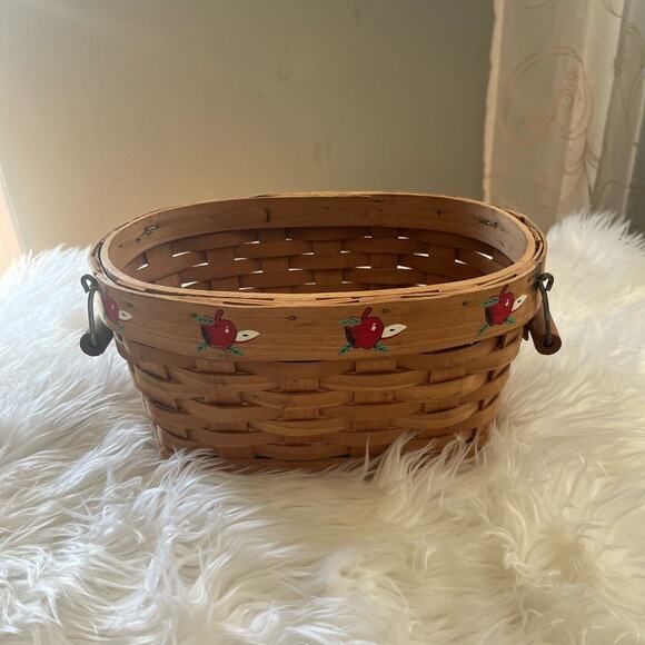 70s 80s Vintage Ozarks farmhouse woven wicker apple basket with carrying handles - Picture 2 of 10